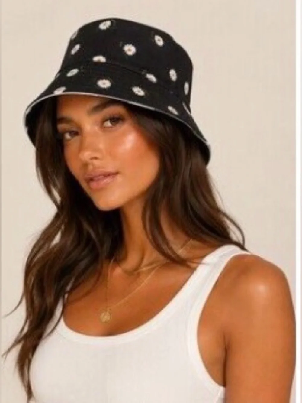 Alice + Olivia Reversible Daisy Bucket Hat Black White Floral OS